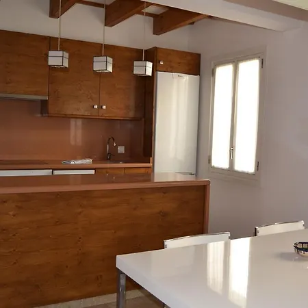 Casa Fayas
